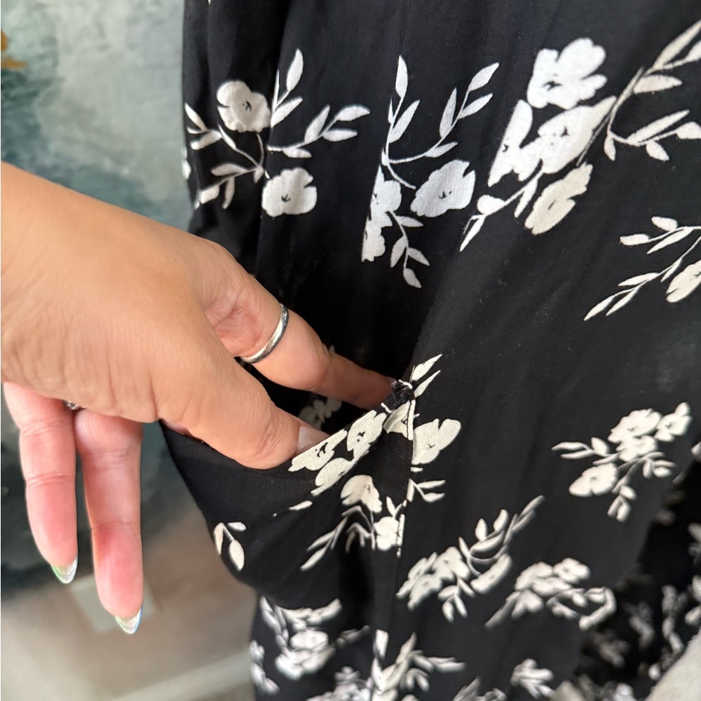Black Floral Long Kimono Duster - Picture 7 of 8